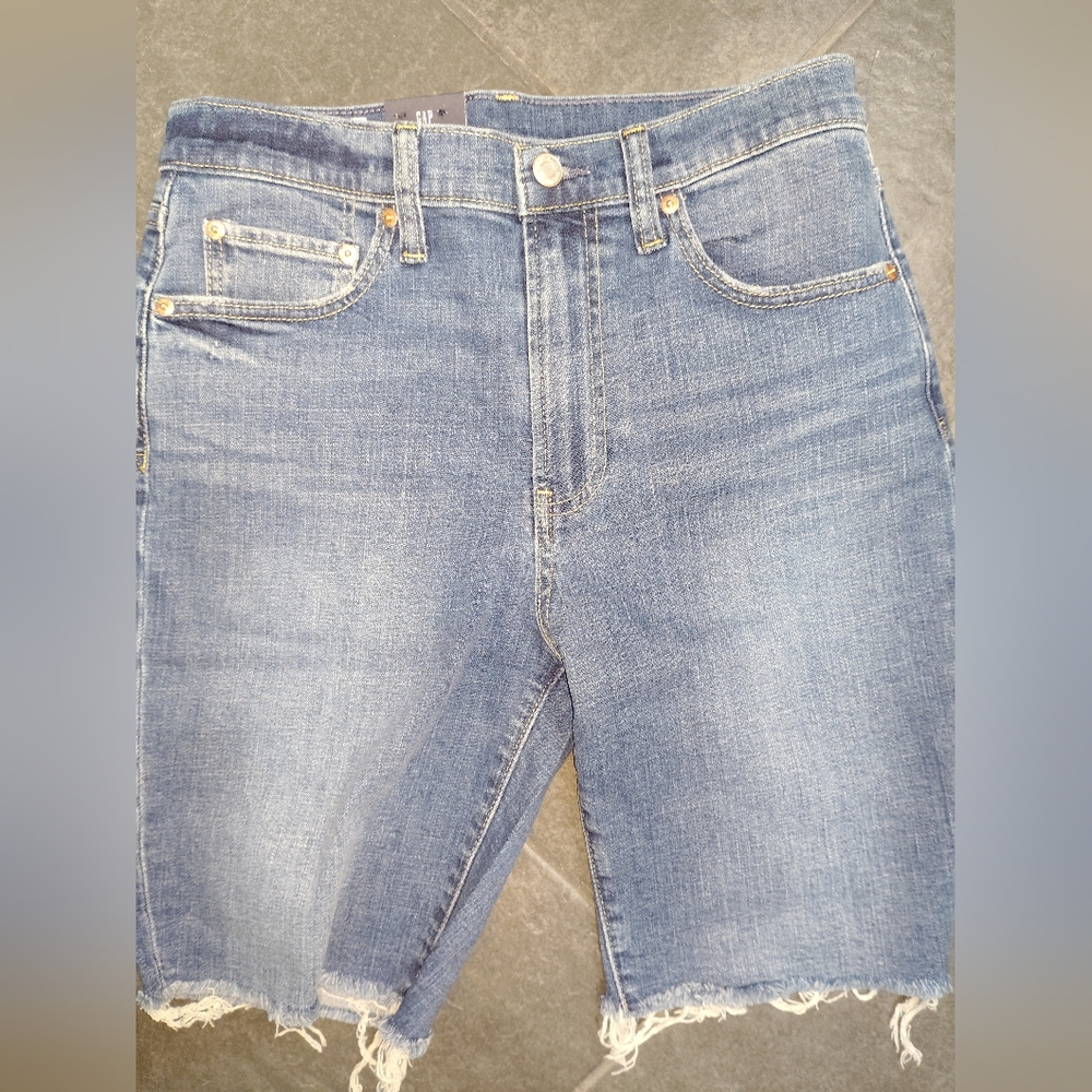 Gap Bermuda shorts womens